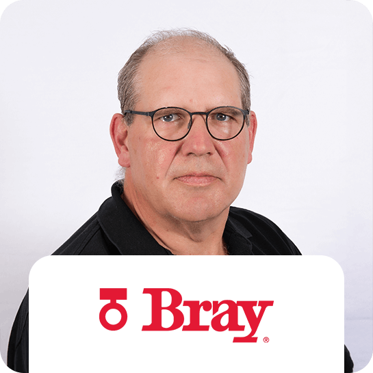 Portrait Helmut Mennen mit Bray Logo